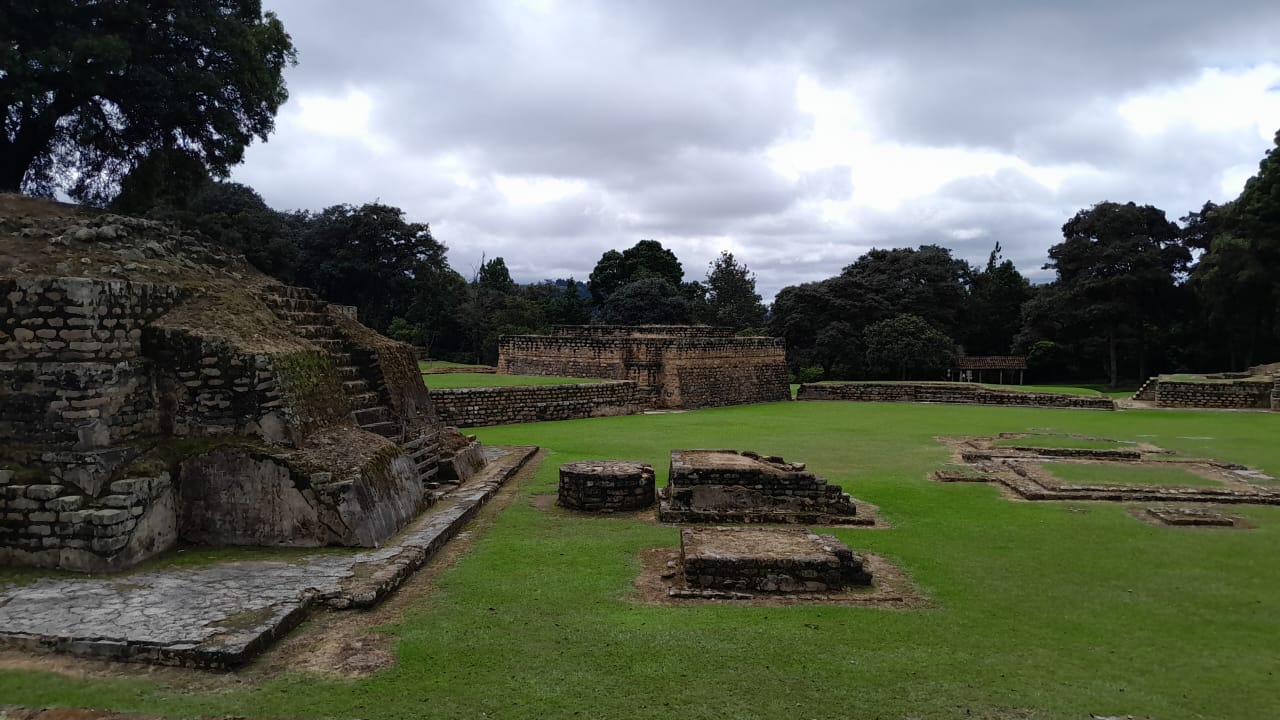 Iximche3.jpg