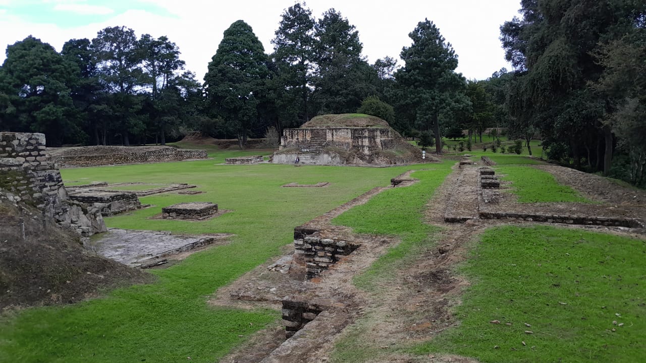 Iximche4.jpg